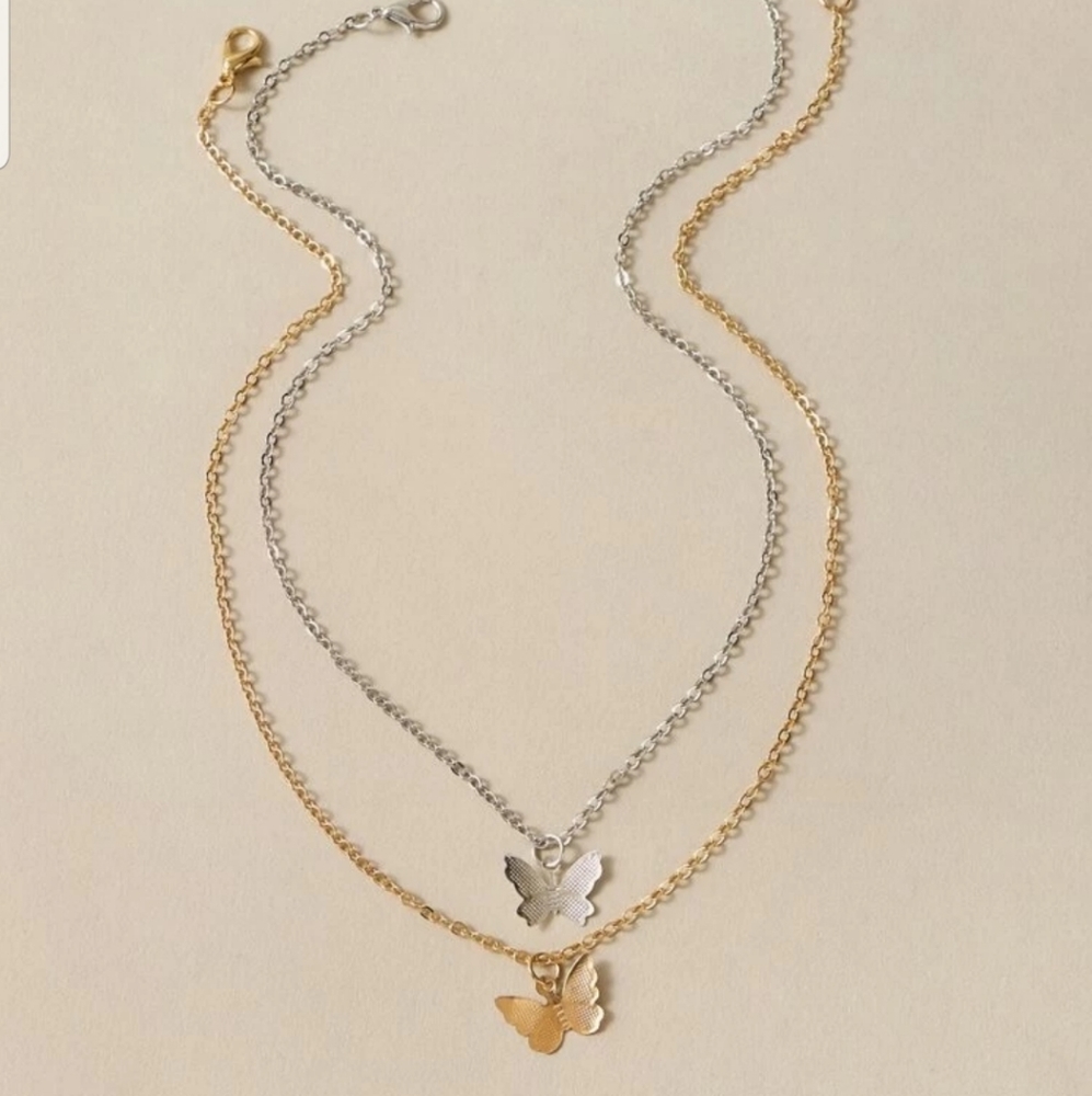 *Jojo* Butterfly Necklace Set - Picture 3 of 3